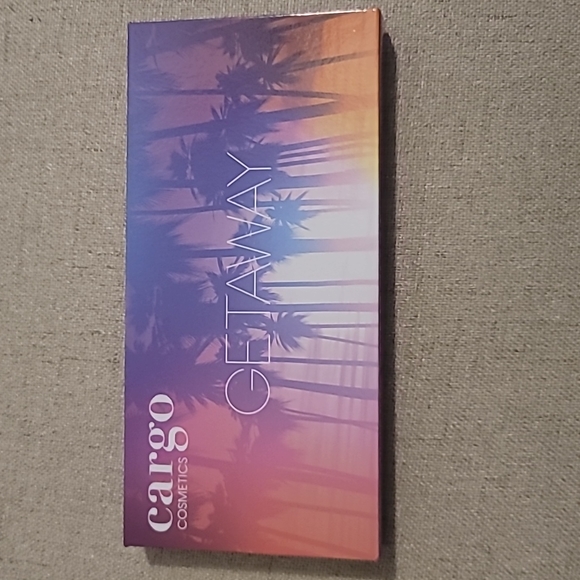 Eyeshadow Pallet - Picture 5 of 7